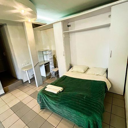 Studio Bucuresti キシナウ エクステリア 写真