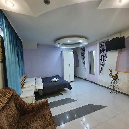 Studio Bucuresti キシナウ エクステリア 写真