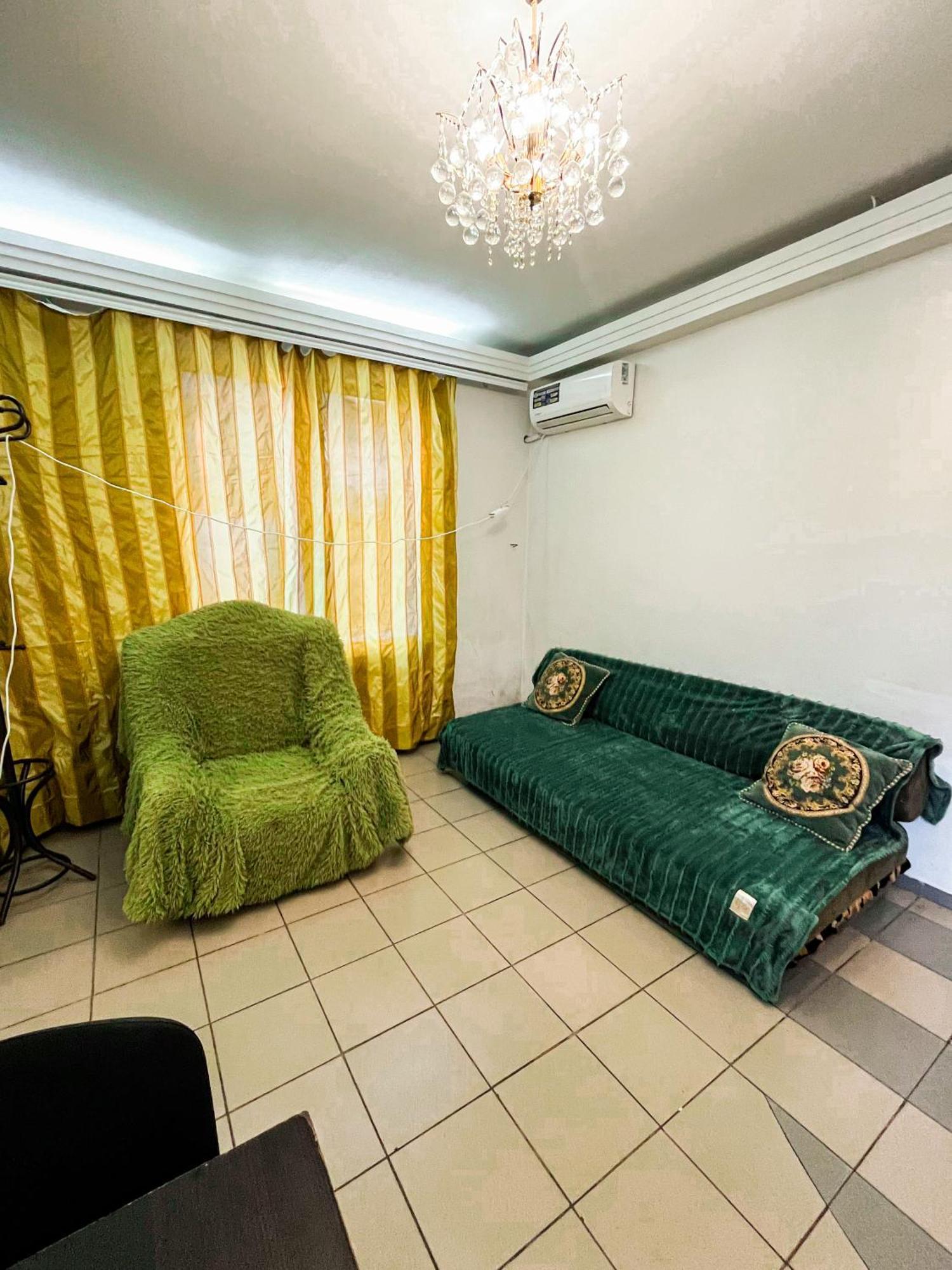 Studio Bucuresti キシナウ エクステリア 写真